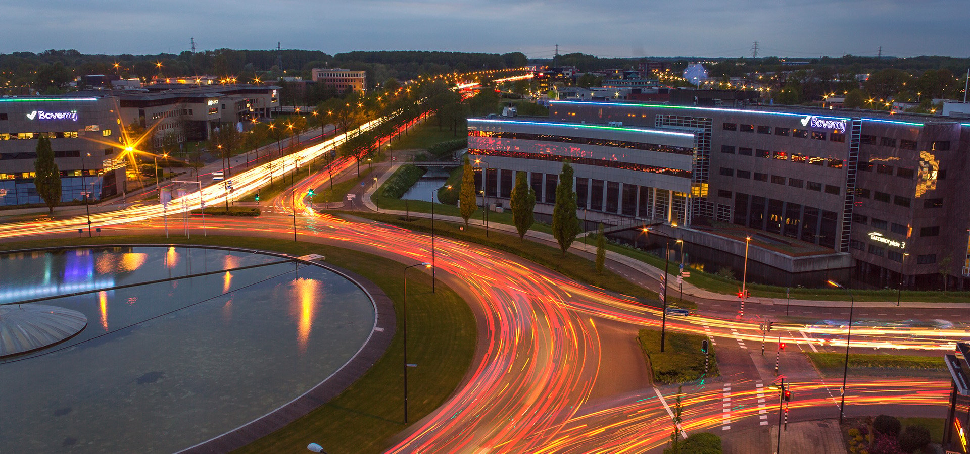 takenhofplein-bovemij-gebouw-avond